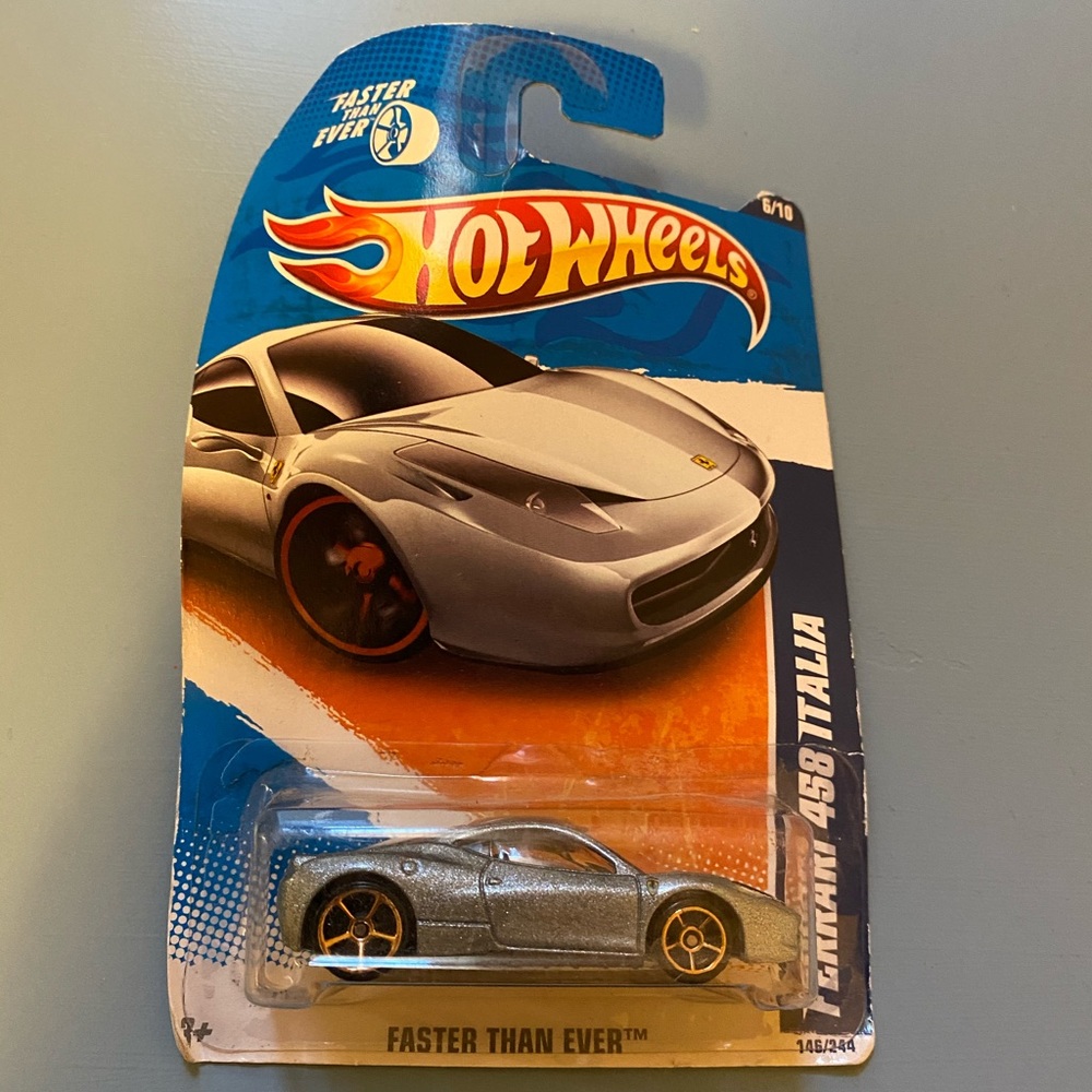 Ferrari 458 Italia - Hot Wheels